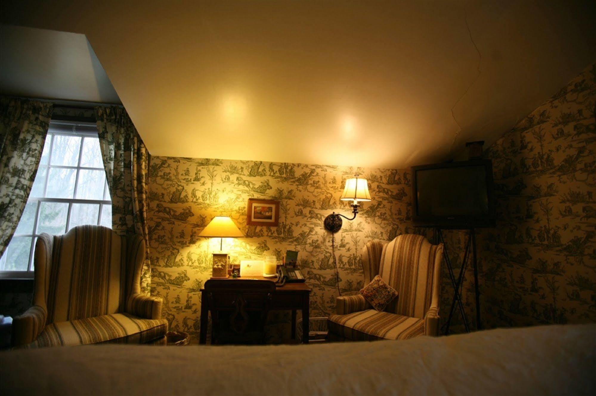 Wild Wisteria Bed & Breakfast Chadds Ford Екстериор снимка