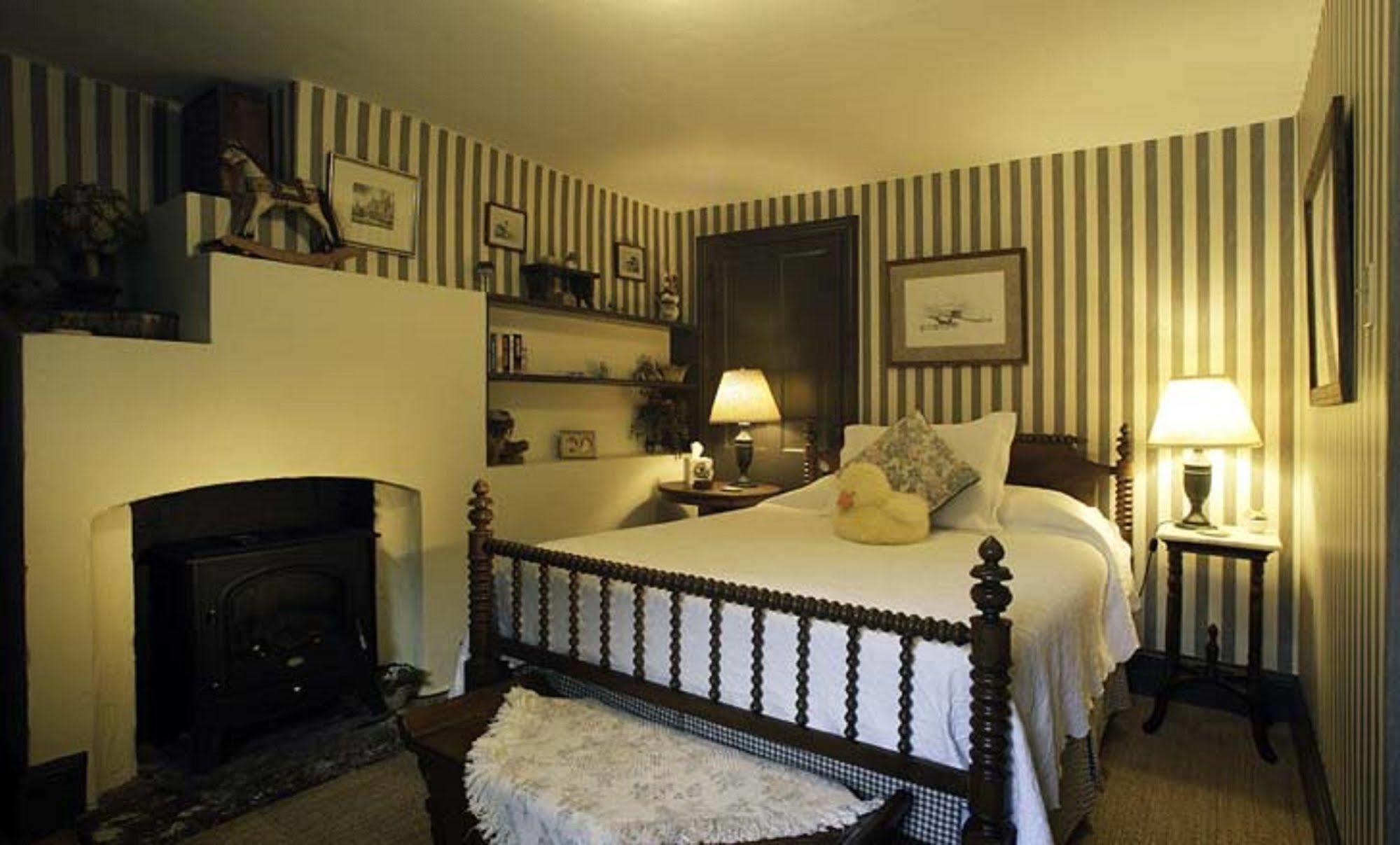 Wild Wisteria Bed & Breakfast Chadds Ford Екстериор снимка