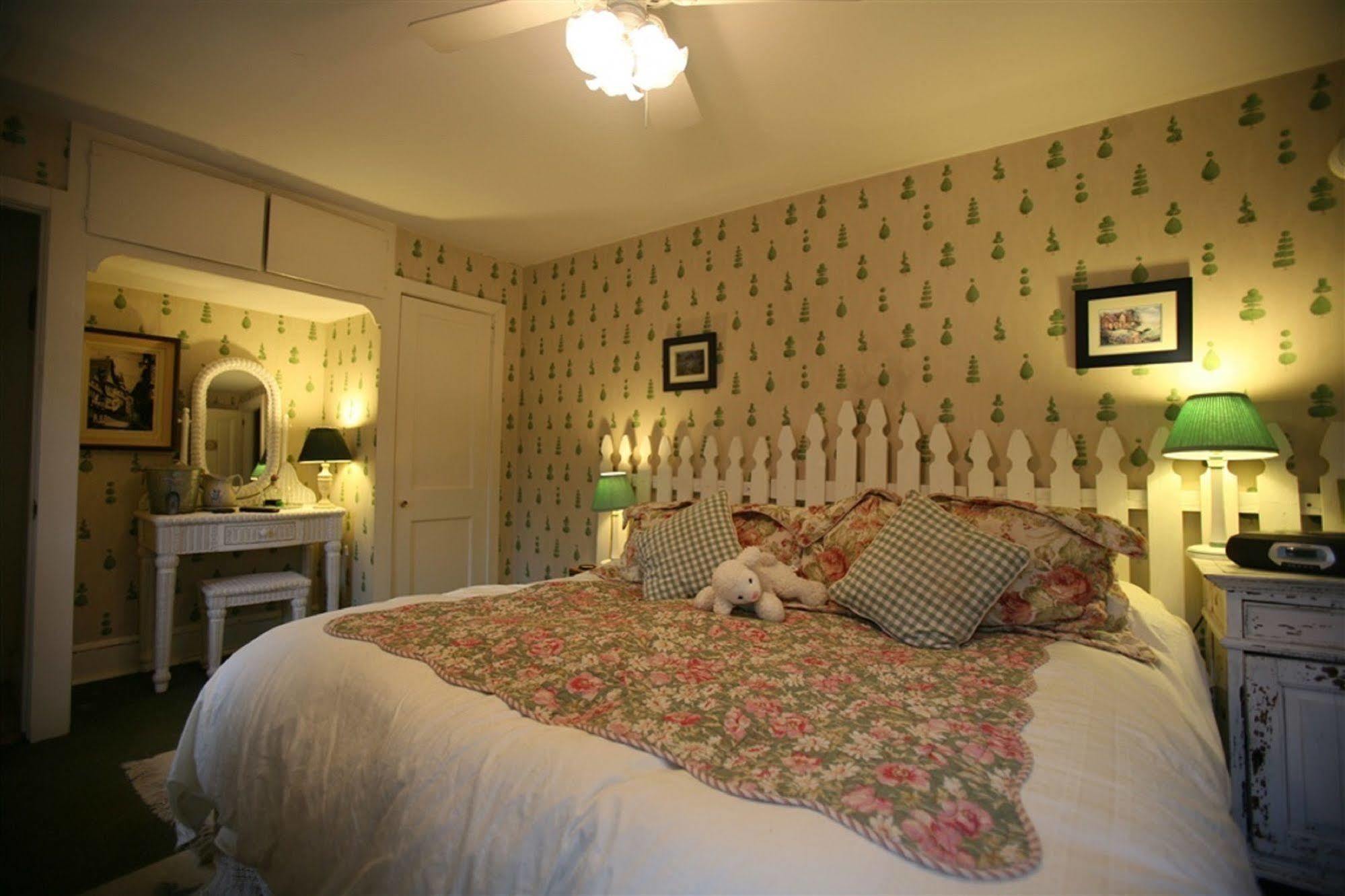 Wild Wisteria Bed & Breakfast Chadds Ford Екстериор снимка